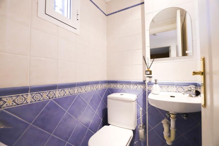 Image No.17-3 Bed Townhouse for sale