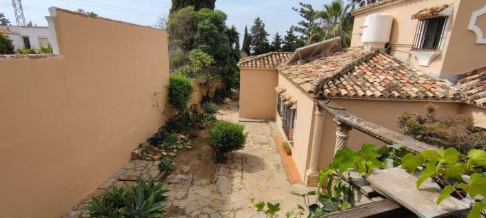 Image No.2-3 Bed Villa for sale