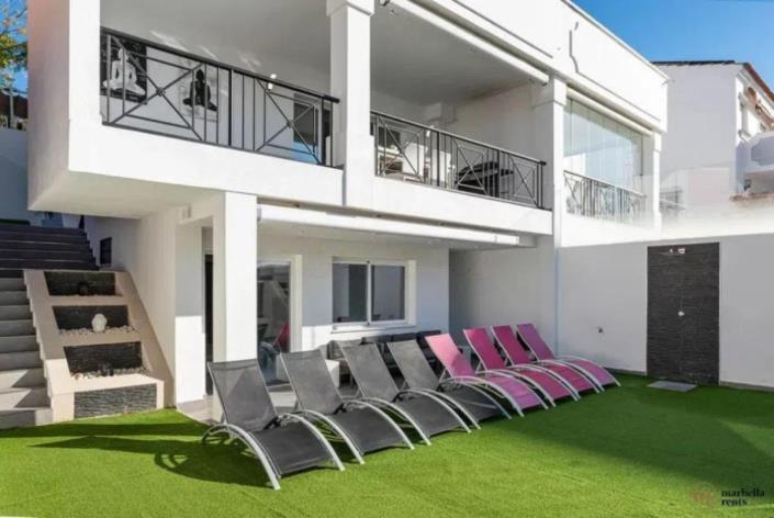 Image No.25-6 Bed Semi-Detached for sale