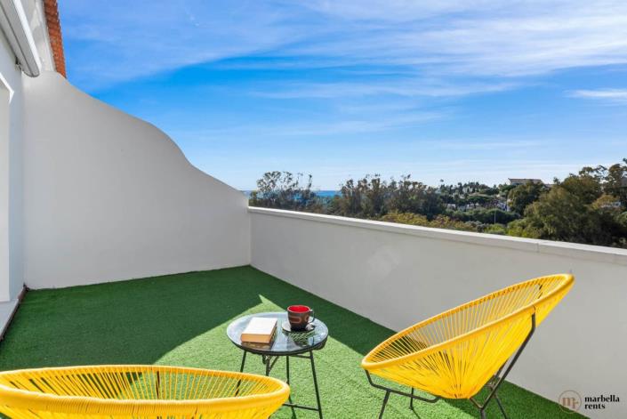 Image No.42-6 Bed Semi-Detached for sale