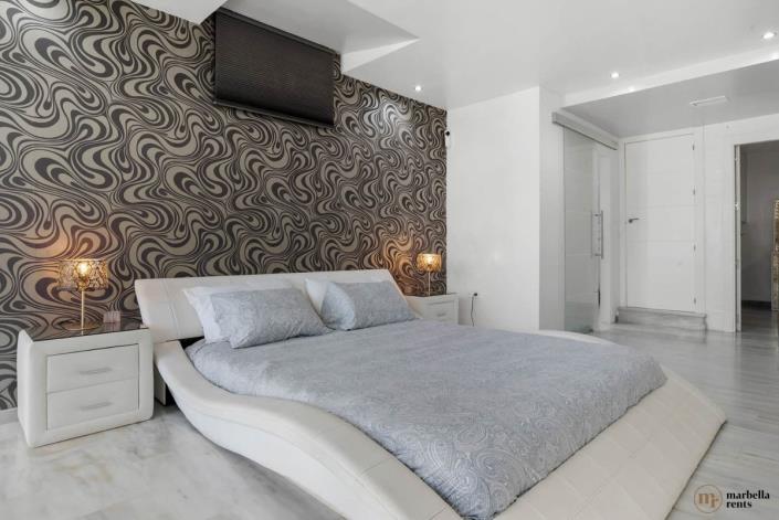 Image No.45-6 Bed Semi-Detached for sale