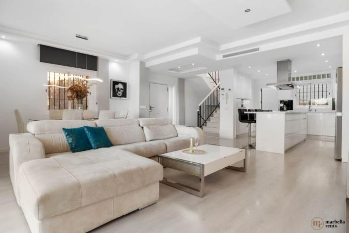 Image No.49-6 Bed Semi-Detached for sale