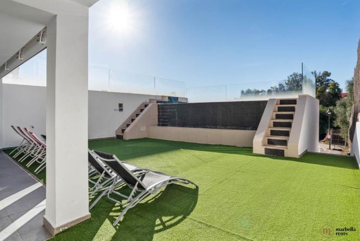 Image No.26-6 Bed Semi-Detached for sale