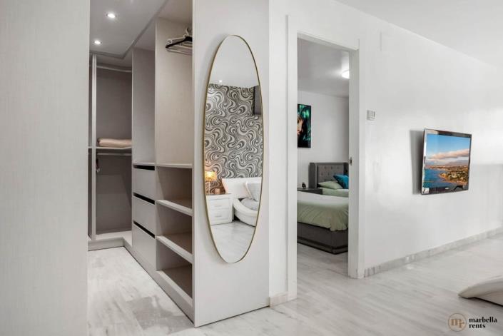 Image No.35-6 Bed Semi-Detached for sale