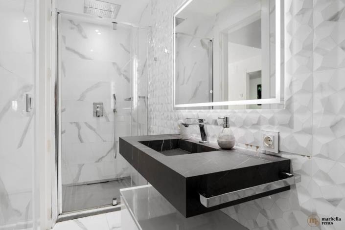 Image No.37-6 Bed Semi-Detached for sale