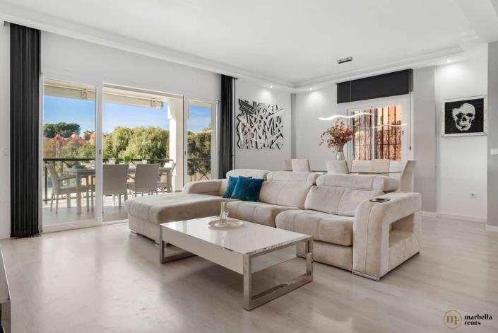 Image No.49-6 Bed Semi-Detached for sale