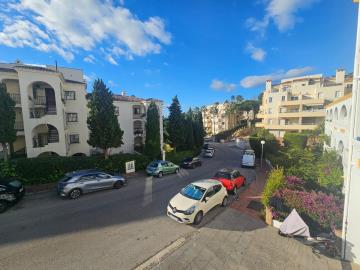 12-53013098fcab6c38b1379cd33298e050