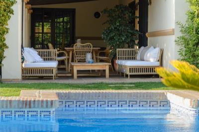 8-e64a9055bba3e77ac8aca3b893cdf826