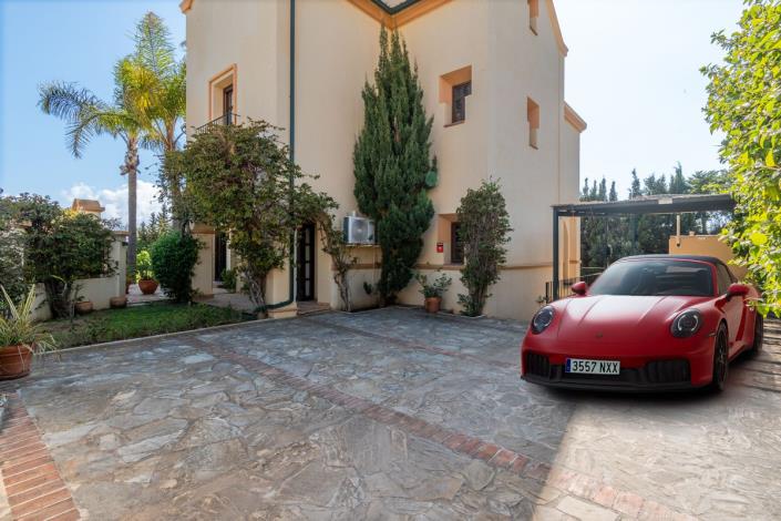 Image No.13-5 Bed Villa for sale