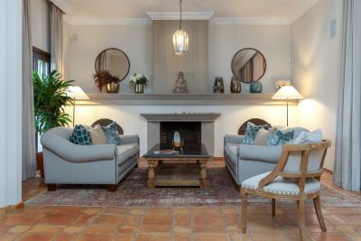 15-11d12f2f454f2f5e9b981fdd8b901d51