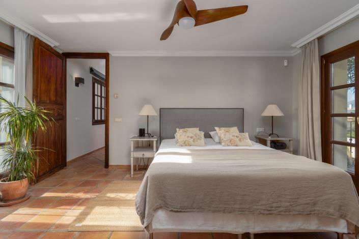 Image No.26-5 Bed Villa for sale