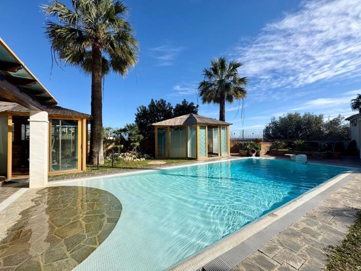 Image No.4-5 Bed Villa for sale