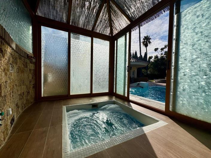 Image No.8-5 Bed Villa for sale