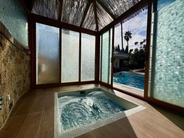 8-e64a9055bba3e77ac8aca3b893cdf826