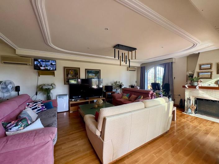 Image No.15-5 Bed Villa for sale