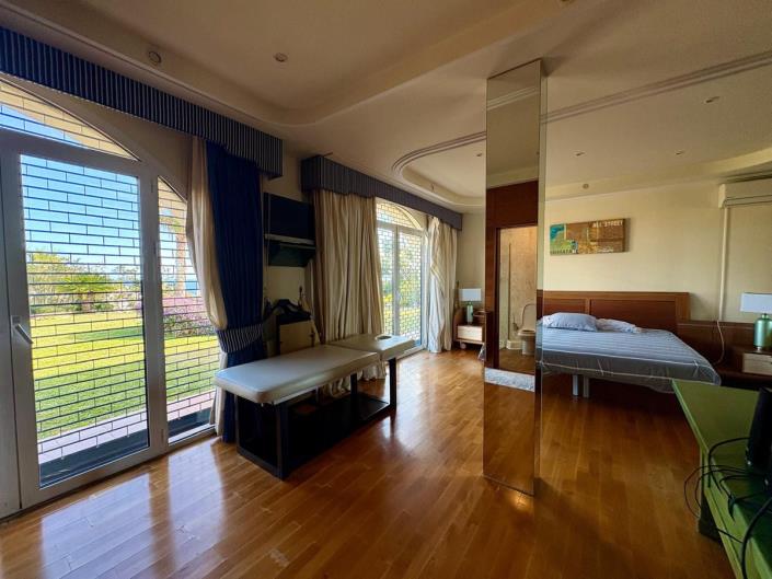 Image No.22-5 Bed Villa for sale