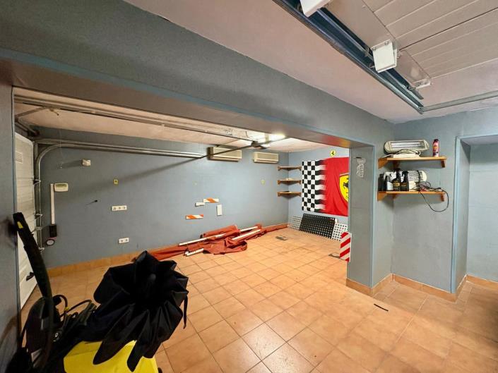 Image No.30-5 Bed Villa for sale