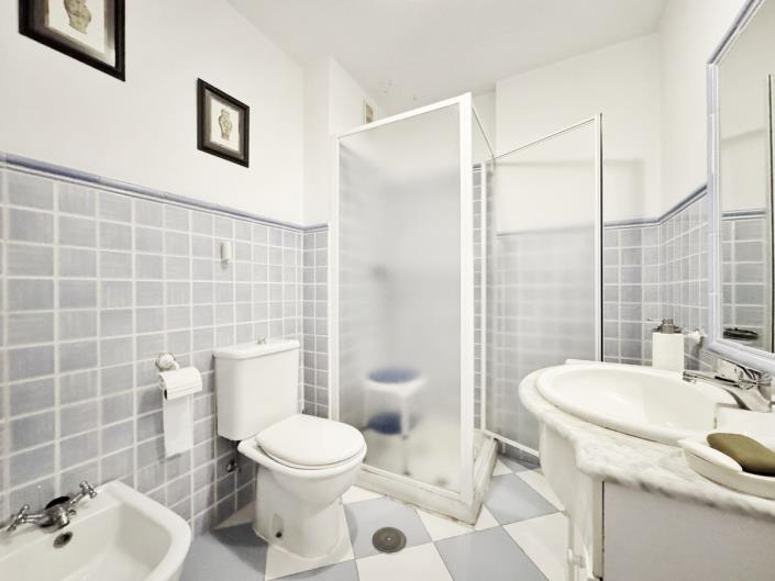 Image No.16-2 Bed Apartment for sale