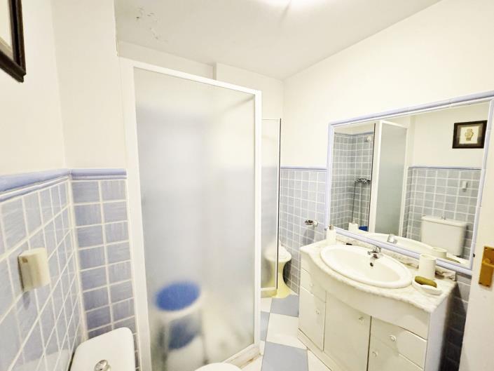 Image No.17-2 Bed Apartment for sale