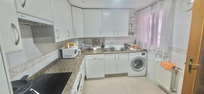 Image No.6-3 Bed Apartment for sale