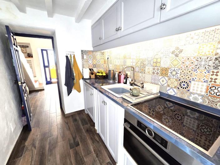 Image No.2-2 Bed Townhouse for sale