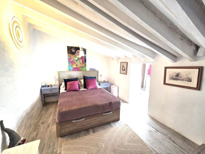 Image No.9-2 Bed Townhouse for sale