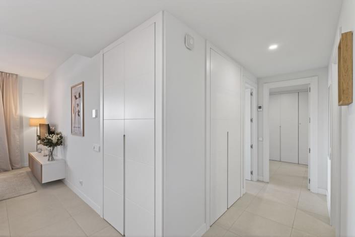 Image No.8-2 Bed Apartment for sale