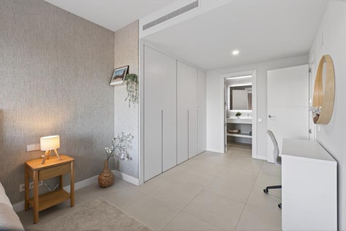 Image No.15-2 Bed Apartment for sale