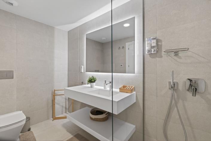 Image No.18-2 Bed Apartment for sale