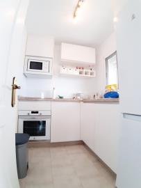 8-e64a9055bba3e77ac8aca3b893cdf826