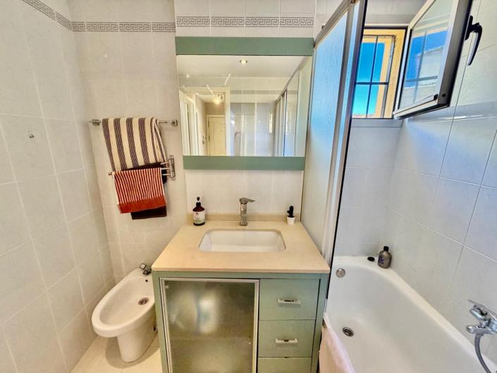 Image No.18-2 Bed Apartment for sale