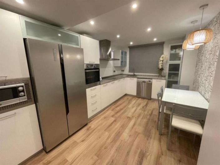 Image No.4-4 Bed Townhouse for sale