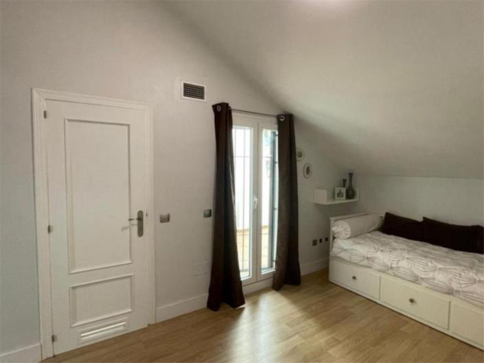 Image No.6-4 Bed Townhouse for sale