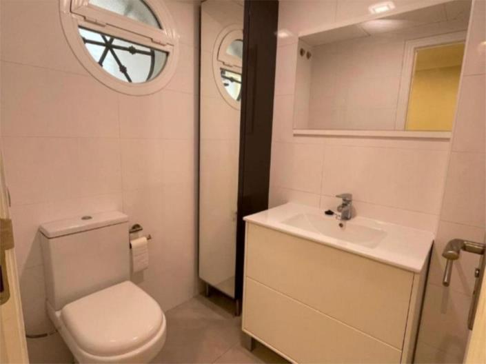 Image No.10-4 Bed Townhouse for sale