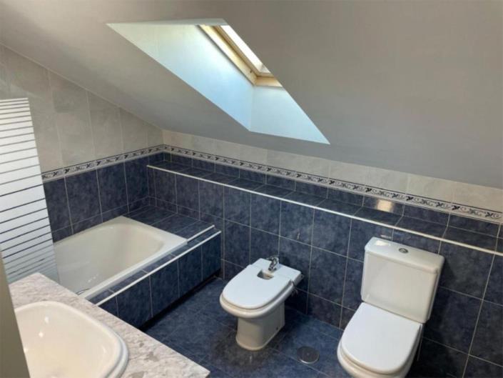 Image No.13-4 Bed Townhouse for sale