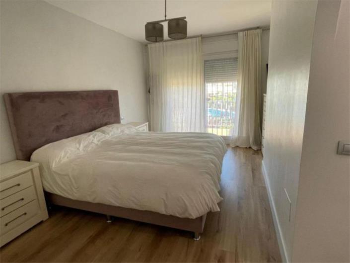 Image No.15-4 Bed Townhouse for sale