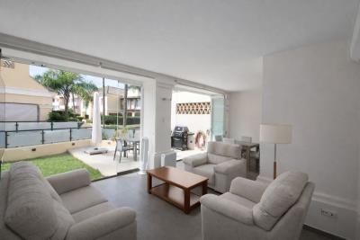 3-e898b2bb2a2fdfd06d2c39894dce8316