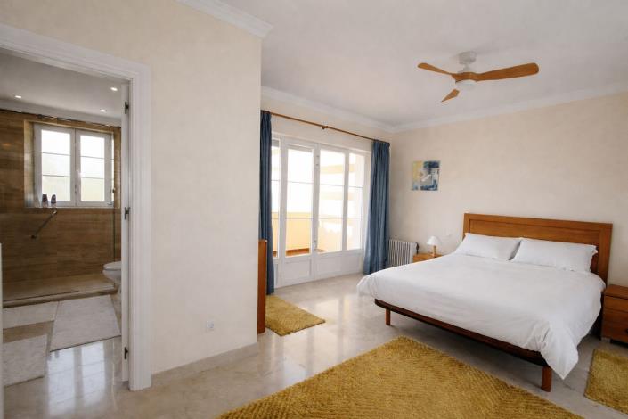 Image No.28-3 Bed Semi-Detached for sale