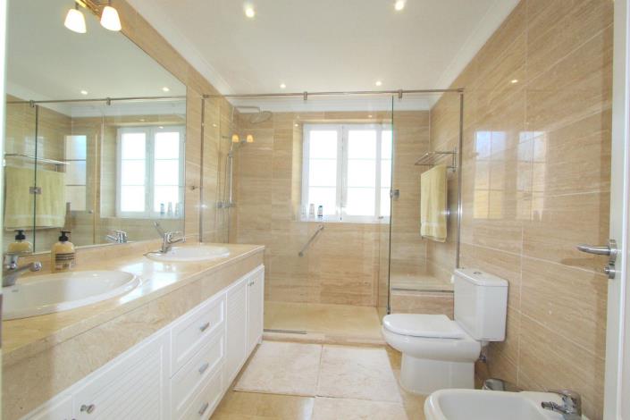 Image No.32-3 Bed Semi-Detached for sale