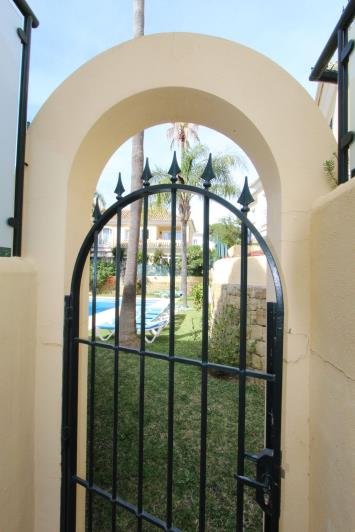 Image No.43-3 Bed Semi-Detached for sale