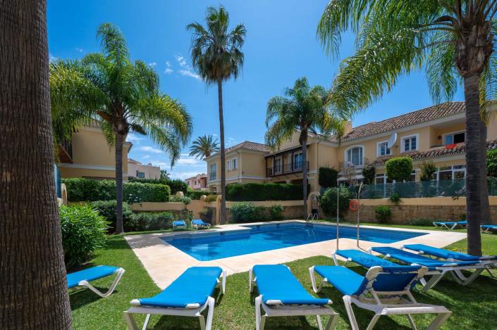 Image No.55-3 Bed Semi-Detached for sale