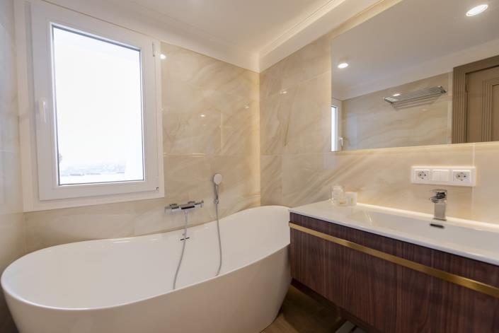 Image No.24-3 Bed Townhouse for sale