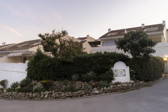 Image No.45-3 Bed Townhouse for sale