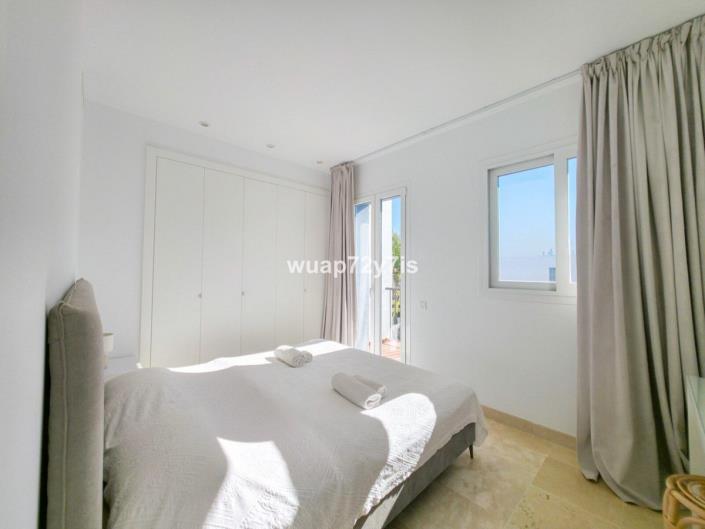 Image No.12-3 Bed Apartment for sale