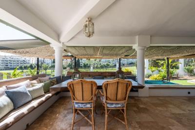 12-53013098fcab6c38b1379cd33298e050