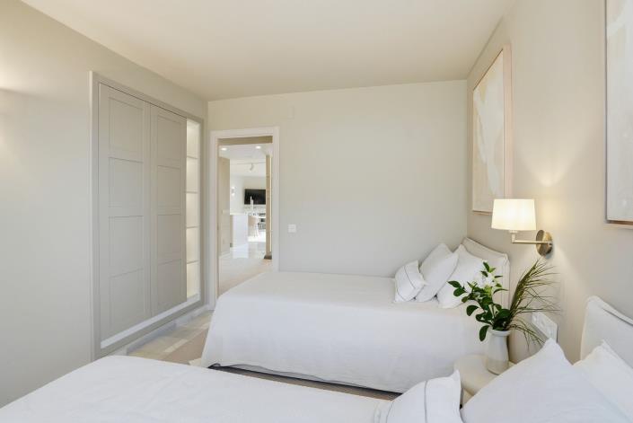 Image No.23-3 Bed Apartment for sale