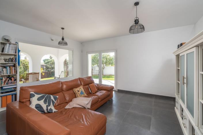 Image No.8-3 Bed Villa for sale