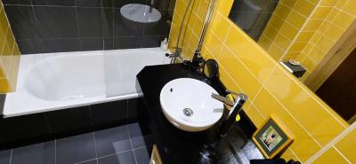 9-467d0cee5b725f3ef65f102a0c2e69c0