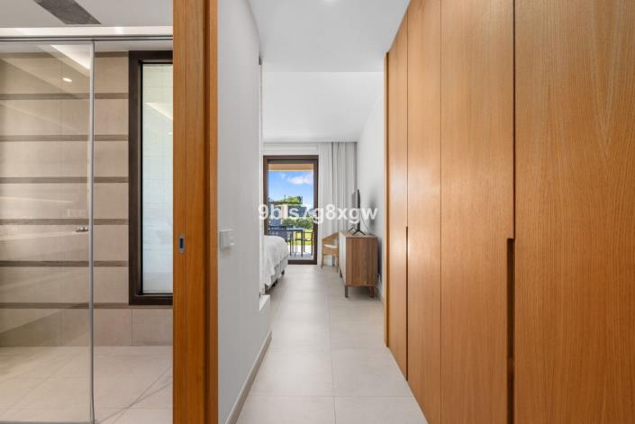 Image No.15-3 Bed Apartment for sale