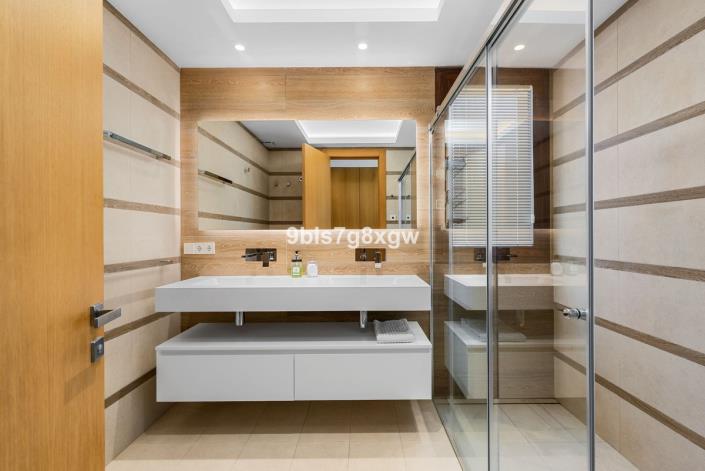 Image No.17-3 Bed Apartment for sale